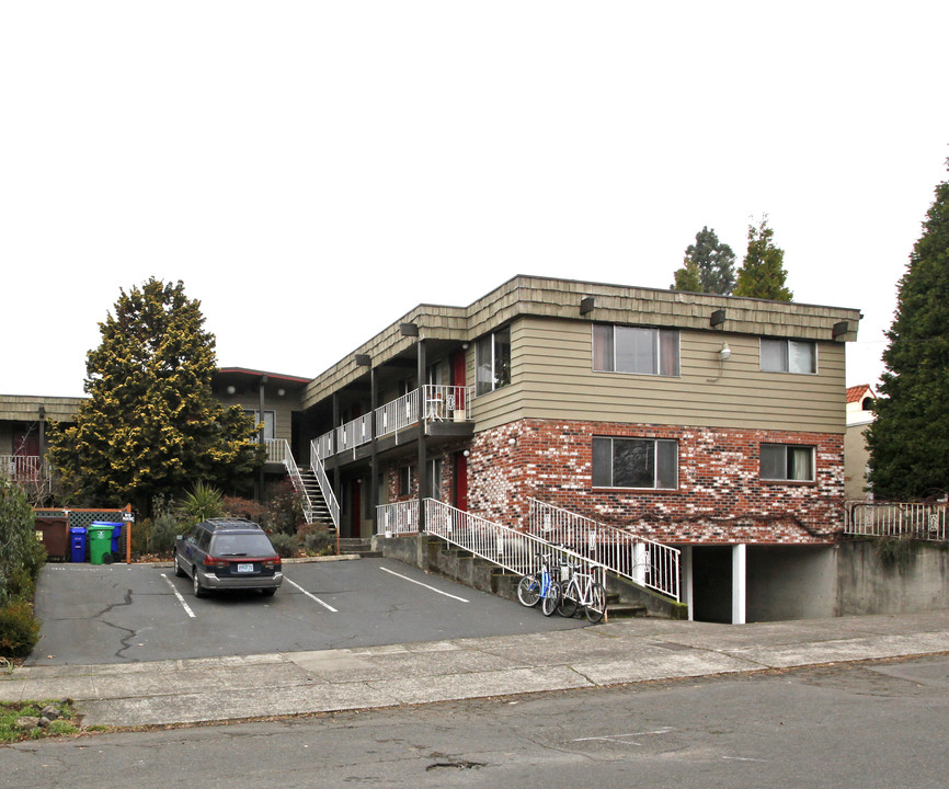 Parkview Terrace in Portland, OR - Building Photo