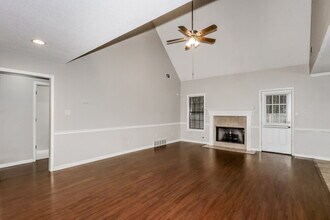 8018 Jills Creek Dr in Bartlett, TN - Building Photo - Building Photo