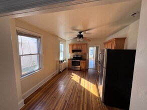 2714 E County Line Rd, Unit 1st Floor in Ardmore, PA - Foto de edificio - Building Photo