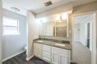 9830 Cherokee St in Baytown, TX - Building Photo - Building Photo