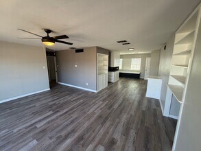 2405 33rd St in Lubbock, TX - Foto de edificio - Building Photo