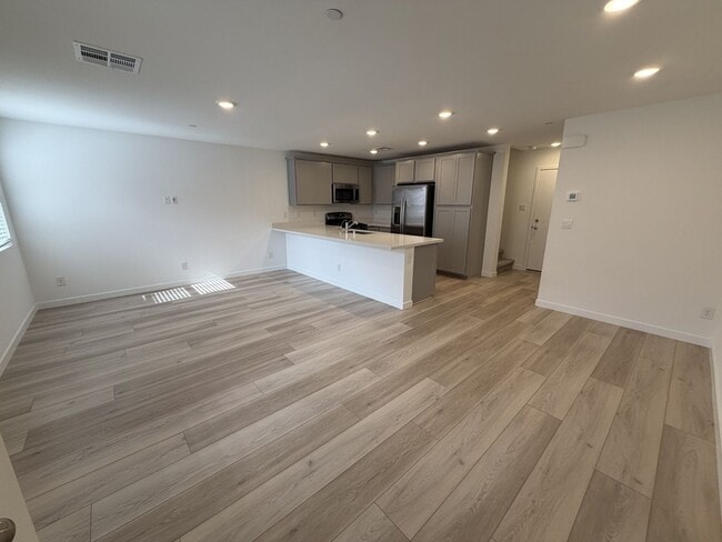 10771 Blake Gardens Ct in Las Vegas, NV - Building Photo - Building Photo