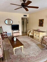 2440 Lake Osborne Dr in Lake Worth Beach, FL - Building Photo - Building Photo