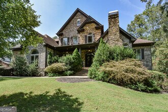 2210 Spalding Dr in Sandy Springs, GA - Building Photo - Building Photo