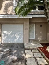 2119 Discovery Cir W in Deerfield Beach, FL - Building Photo - Building Photo