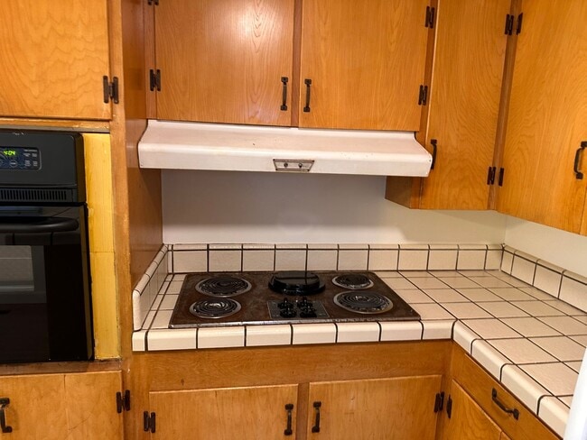 764 Pine Ave in Pacific Grove, CA - Building Photo - Building Photo