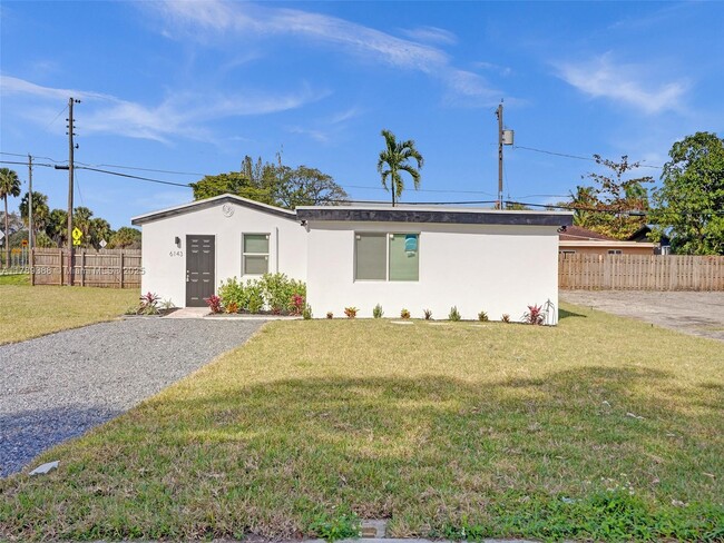 6147 SW 40th St in Miramar, FL - Building Photo - Building Photo