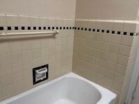 3427 Sheffield Ave, Unit 2nd Floor - 6