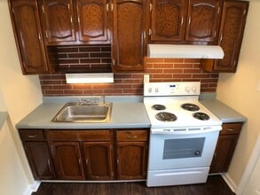 349 Whittier Dr in Pittsburgh, PA - Building Photo - Building Photo