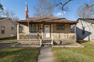 20916 Pinecrest St in Taylor, MI - Building Photo