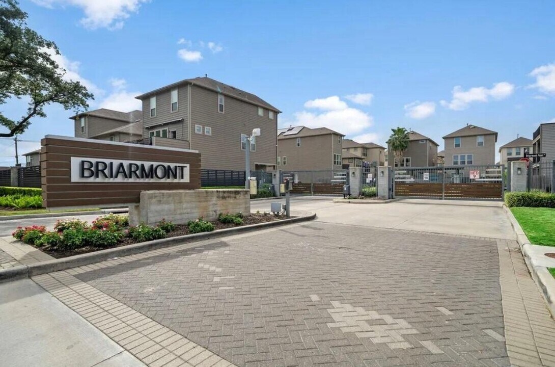 3144 Founders Rock Dr in Houston, TX - Building Photo