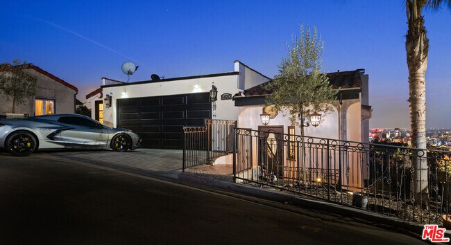 6420 Quebec Dr in Los Angeles, CA - Building Photo - Building Photo