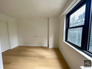 East 39th Street in New York, NY - Building Photo - Building Photo
