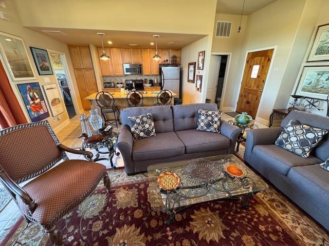 1908 Kahala Sunset Dr in Spicewood, TX - Building Photo - Building Photo