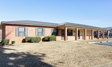 103 Pecan St in Hayneville, AL - Building Photo - Building Photo