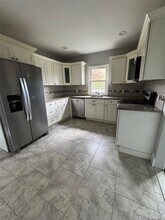 124 Mount Sinai Coram Rd, Unit 124 in Coram, NY - Building Photo - Building Photo