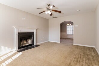 848 Betsy Ross Trail in Hampton, GA - Building Photo - Building Photo