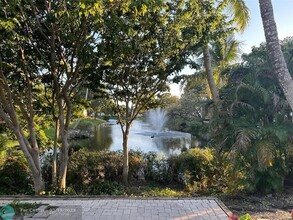 4008 NW 87th Ave in Sunrise, FL - Building Photo - Building Photo