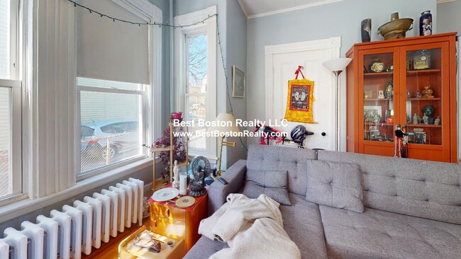 127 Central St in Somerville, MA - Building Photo - Building Photo