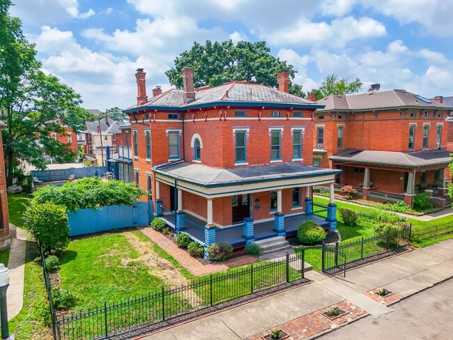 property at 63 Smith Pl