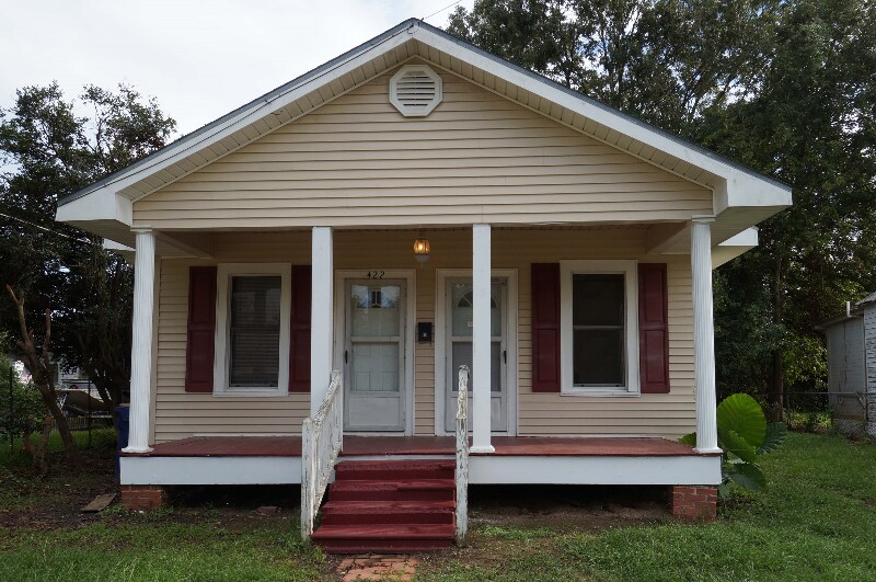 422 E North St in Opelousas, LA - Building Photo