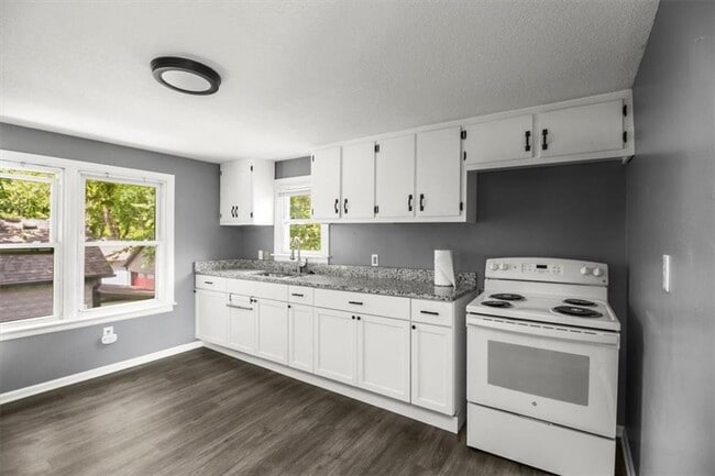 628 E Fair St, Unit A in Independence, MO - Building Photo - Building Photo