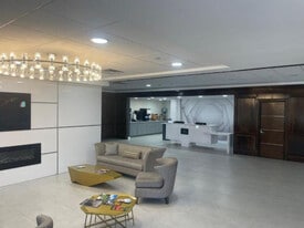 1 Lakeview Dr in Morgantown, WV - Building Photo