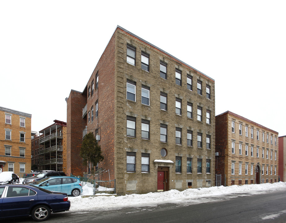 56 Peabody St in Salem, MA - Foto de edificio