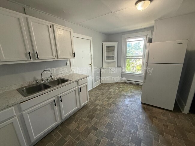 property at 2107 Park Ave