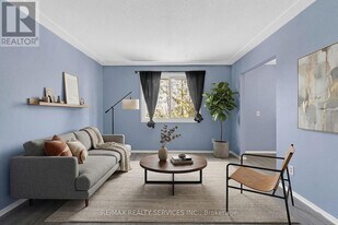 16 East Ave in Brantford, ON - Building Photo