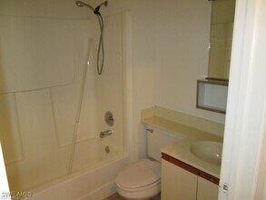 5355 Treetops Dr in Naples, FL - Building Photo - Building Photo