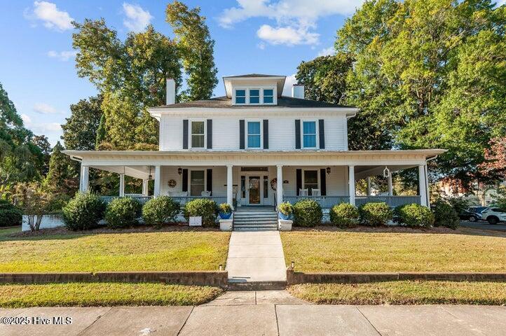 121 E 2nd St in Washington, NC - Building Photo