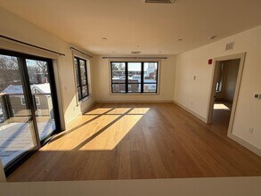 1025 Massachusetts Ave in Arlington, MA - Building Photo - Building Photo