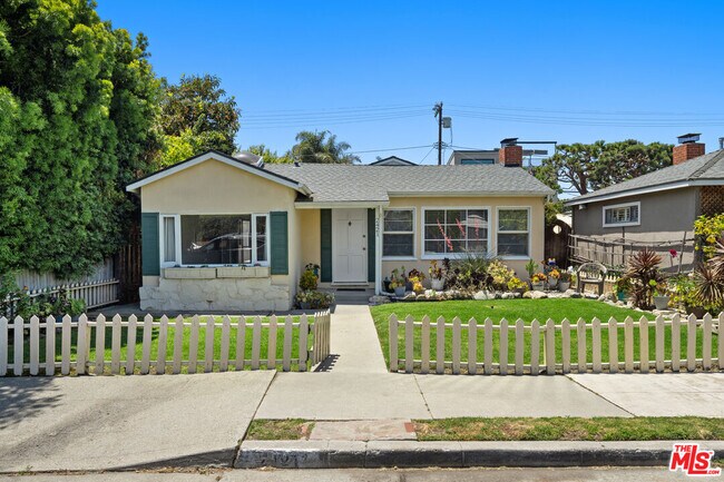 property at 2421 Cloy Ave