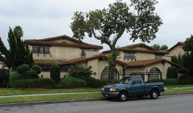 3720-3738 Green Ave in Los Alamitos, CA - Building Photo - Building Photo