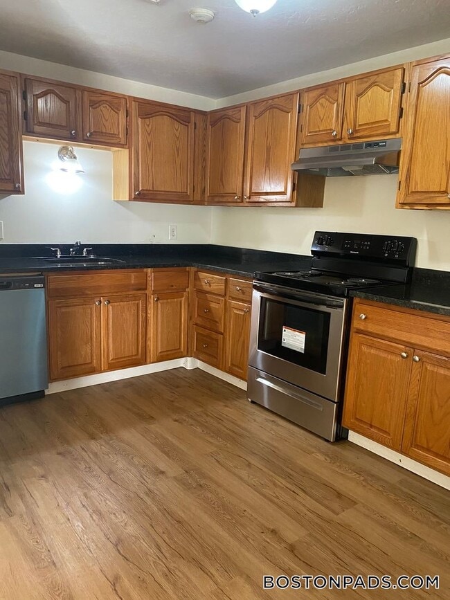 4000 N Main St in Fall River, MA - Building Photo - Building Photo