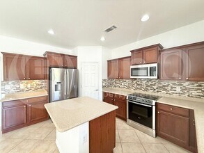 2213 W Marconi Ave in Phoenix, AZ - Building Photo - Building Photo