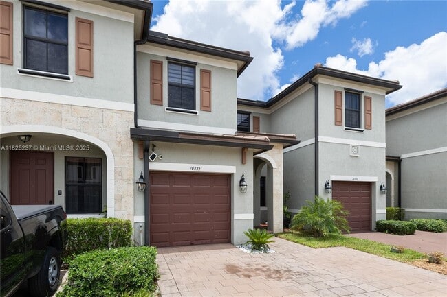 10335 W 34th Ct in Hialeah, FL - Building Photo - Building Photo