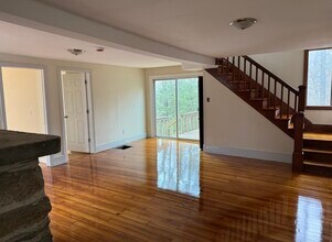 300 Amherst Rd in Belchertown, MA - Building Photo - Building Photo