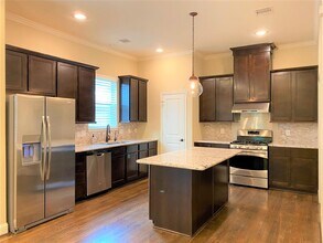 933 W 24th St in Houston, TX - Building Photo - Building Photo