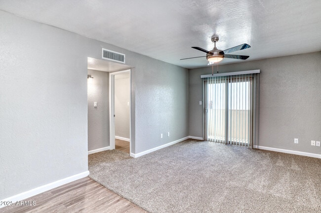 5225 E Thomas Rd in Phoenix, AZ - Building Photo - Building Photo