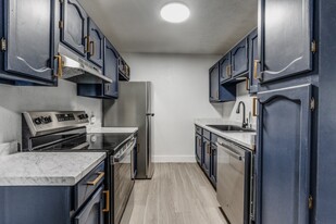 601 Bracewood Cir, Unit C Apartments