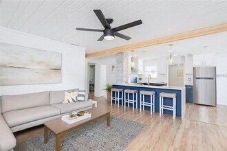 1221 E Ida St in Tampa, FL - Building Photo - Building Photo