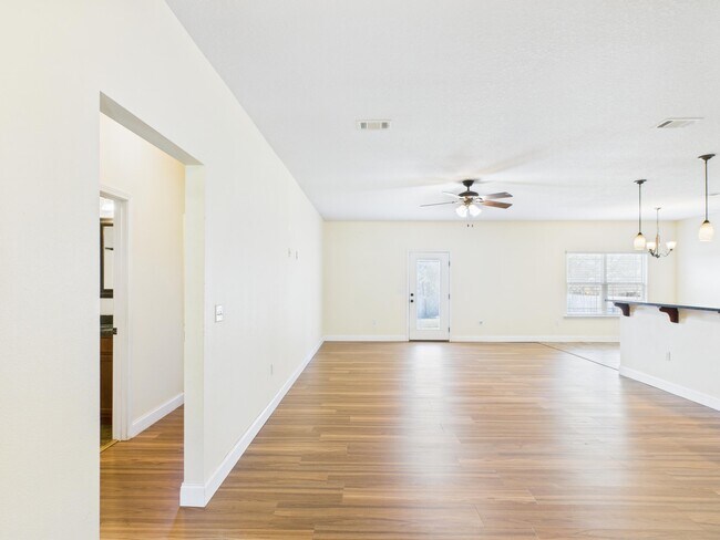 4546 Live Oak Church Rd in Crestview, FL - Building Photo - Building Photo