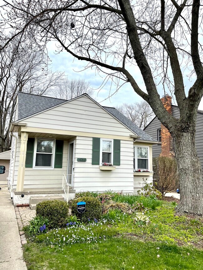 1915 Hyland St in Ferndale, MI - Building Photo - Building Photo