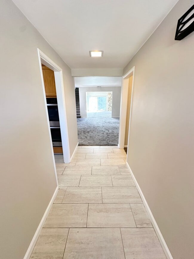 2230 Josie Ave in Long Beach, CA - Building Photo - Building Photo