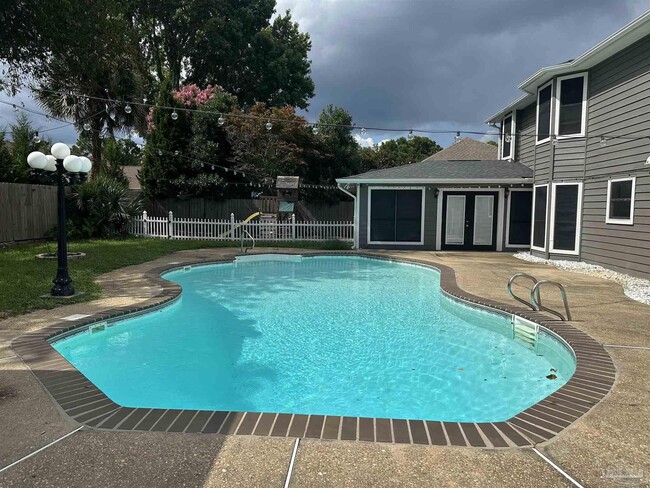 6521 El Presideo in Pensacola, FL - Building Photo - Building Photo