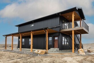 2422 E 2050 N in Hamer, ID - Building Photo - Building Photo