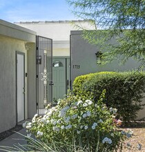 1713 Grand Bahama Dr W in Palm Springs, CA - Building Photo - Building Photo