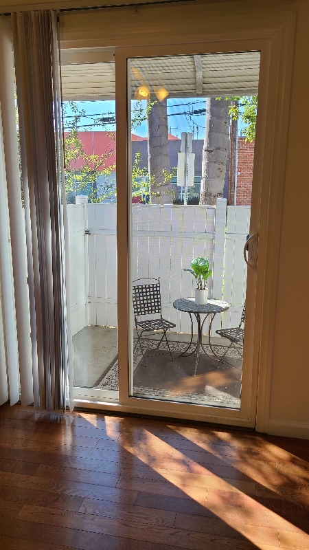 2226 S Carmelina Ave, Unit 2226 in Los Angeles, CA - Building Photo - Building Photo